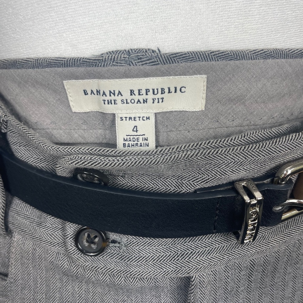 Banana Republic Dress Slacks ( Best booty pants ever!)